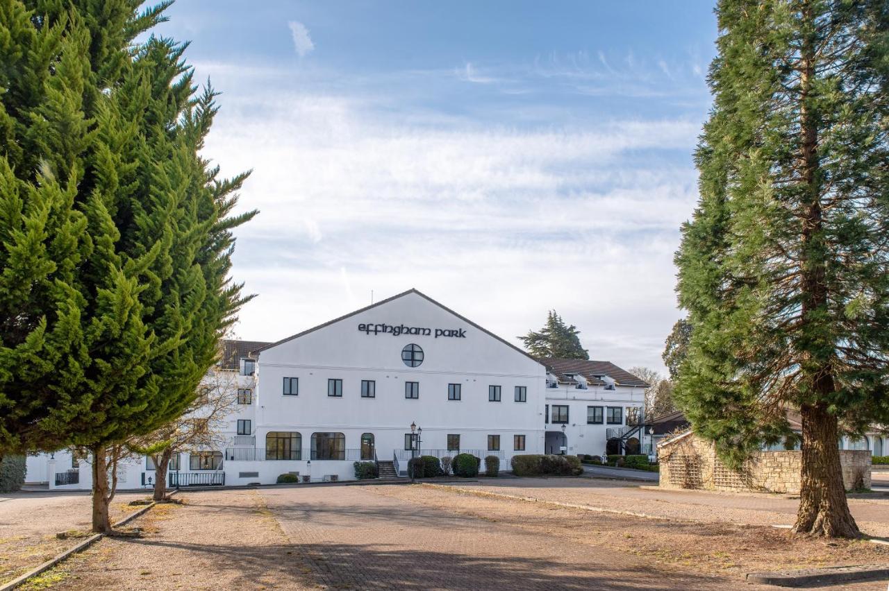 Copthorne Effingham Gatwick Hotel Екстериор снимка