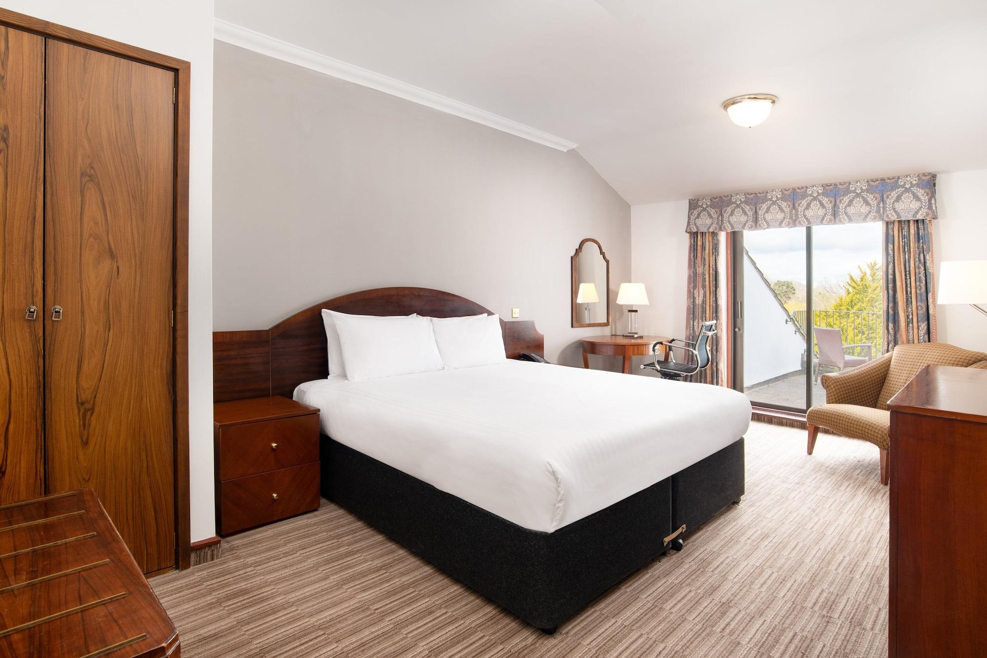 Copthorne Effingham Gatwick Hotel Екстериор снимка