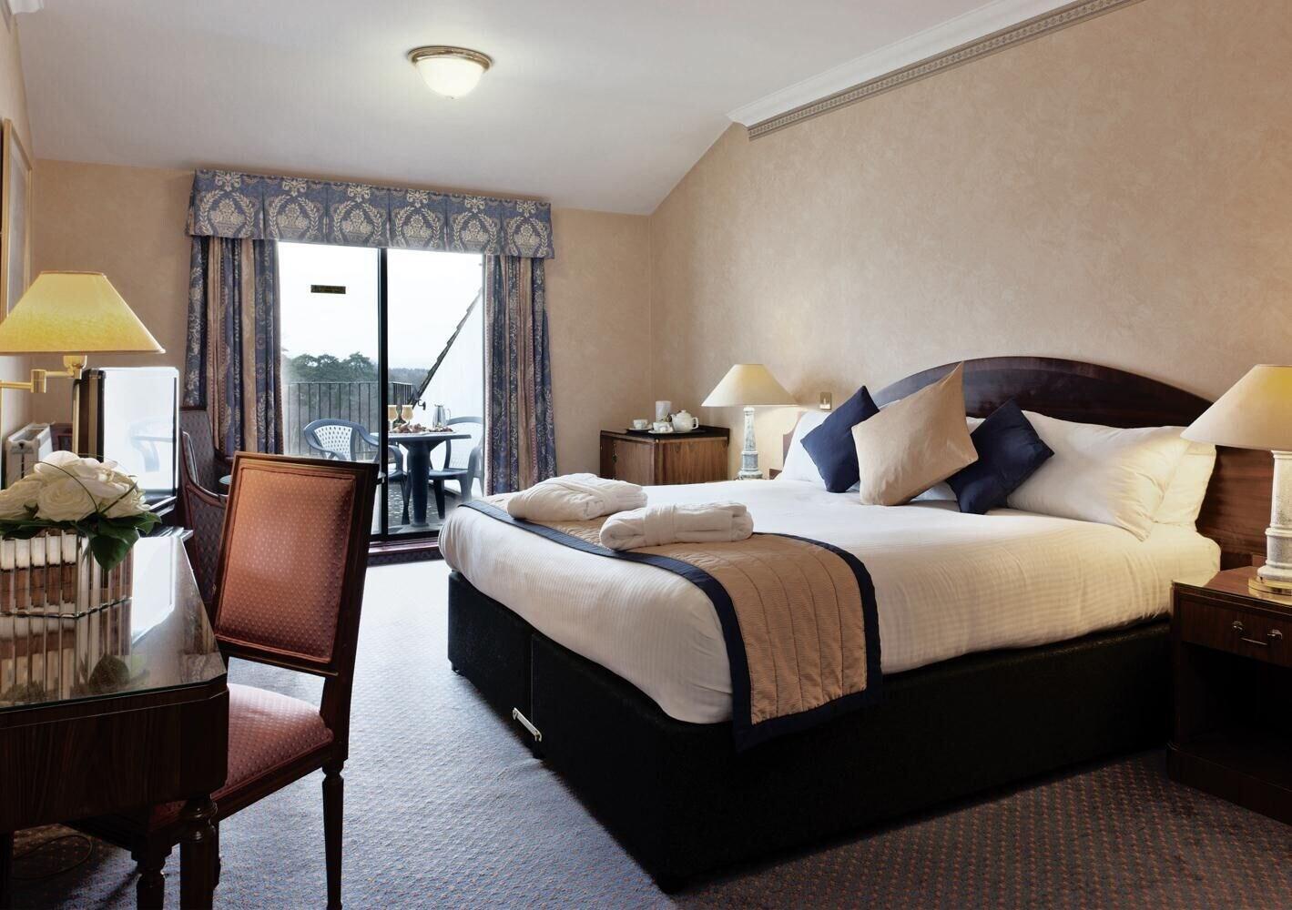 Copthorne Effingham Gatwick Hotel Екстериор снимка