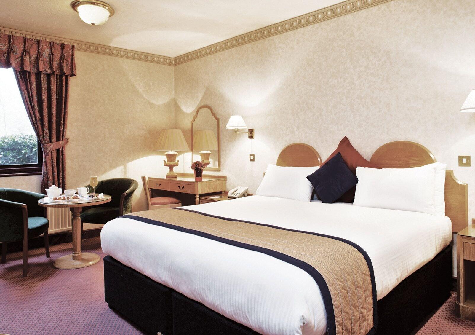 Copthorne Effingham Gatwick Hotel Стая снимка