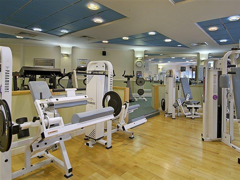 Copthorne Effingham Gatwick Hotel Екстериор снимка
