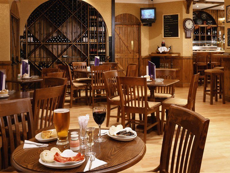 Copthorne Effingham Gatwick Hotel Екстериор снимка