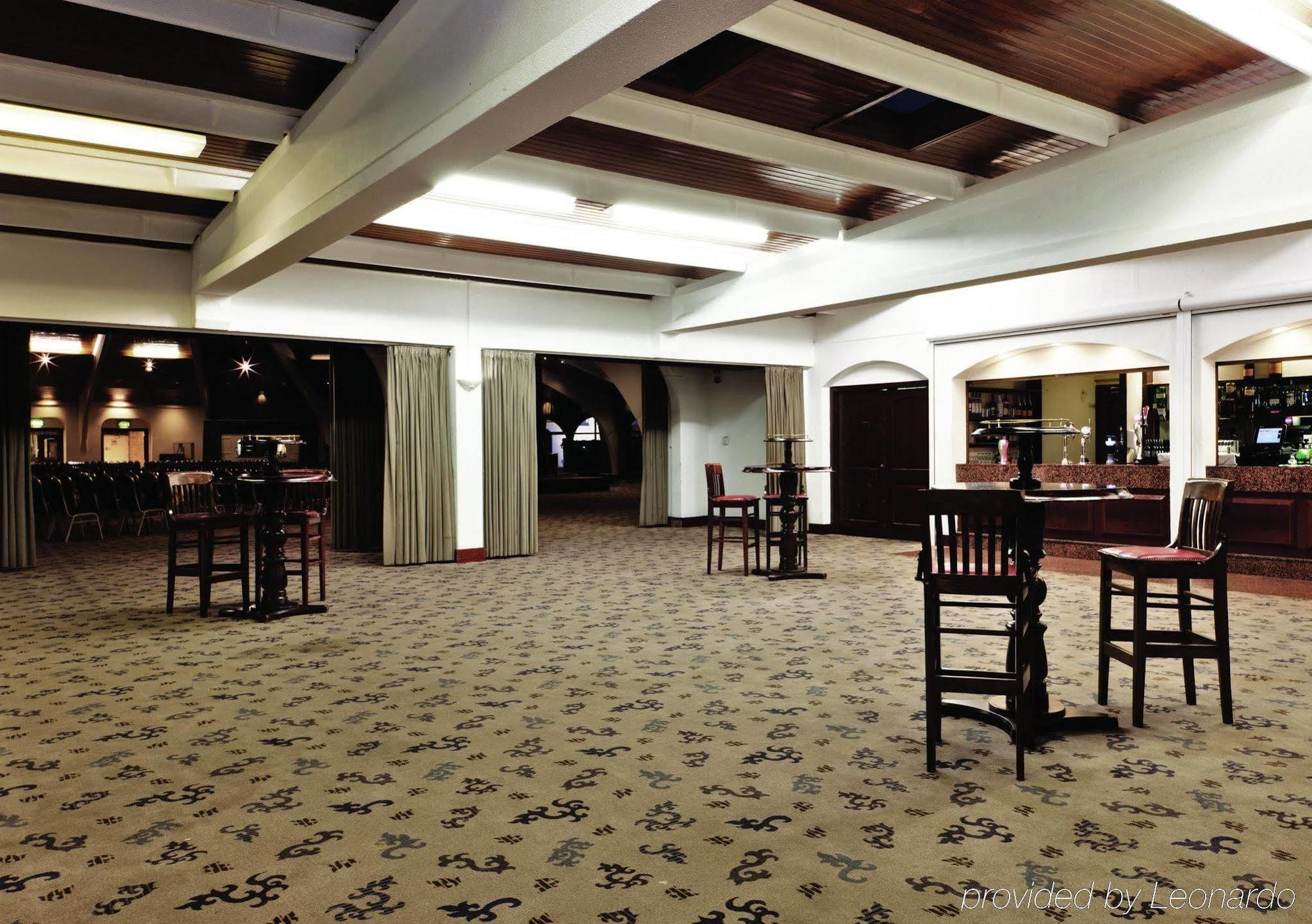 Copthorne Effingham Gatwick Hotel Интериор снимка