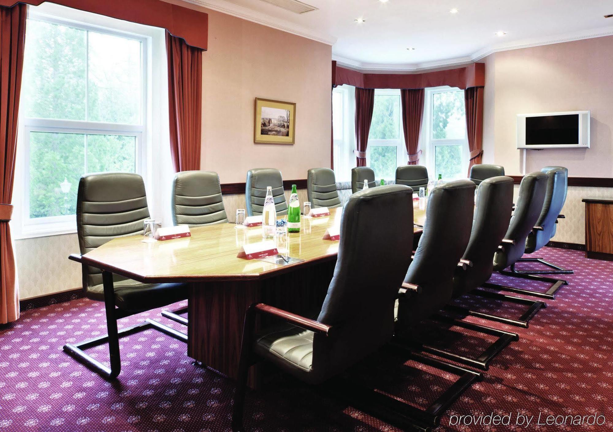 Copthorne Effingham Gatwick Hotel Бизнес снимка